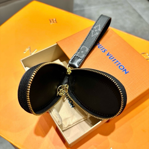 ブランドキーホルダー内部構造